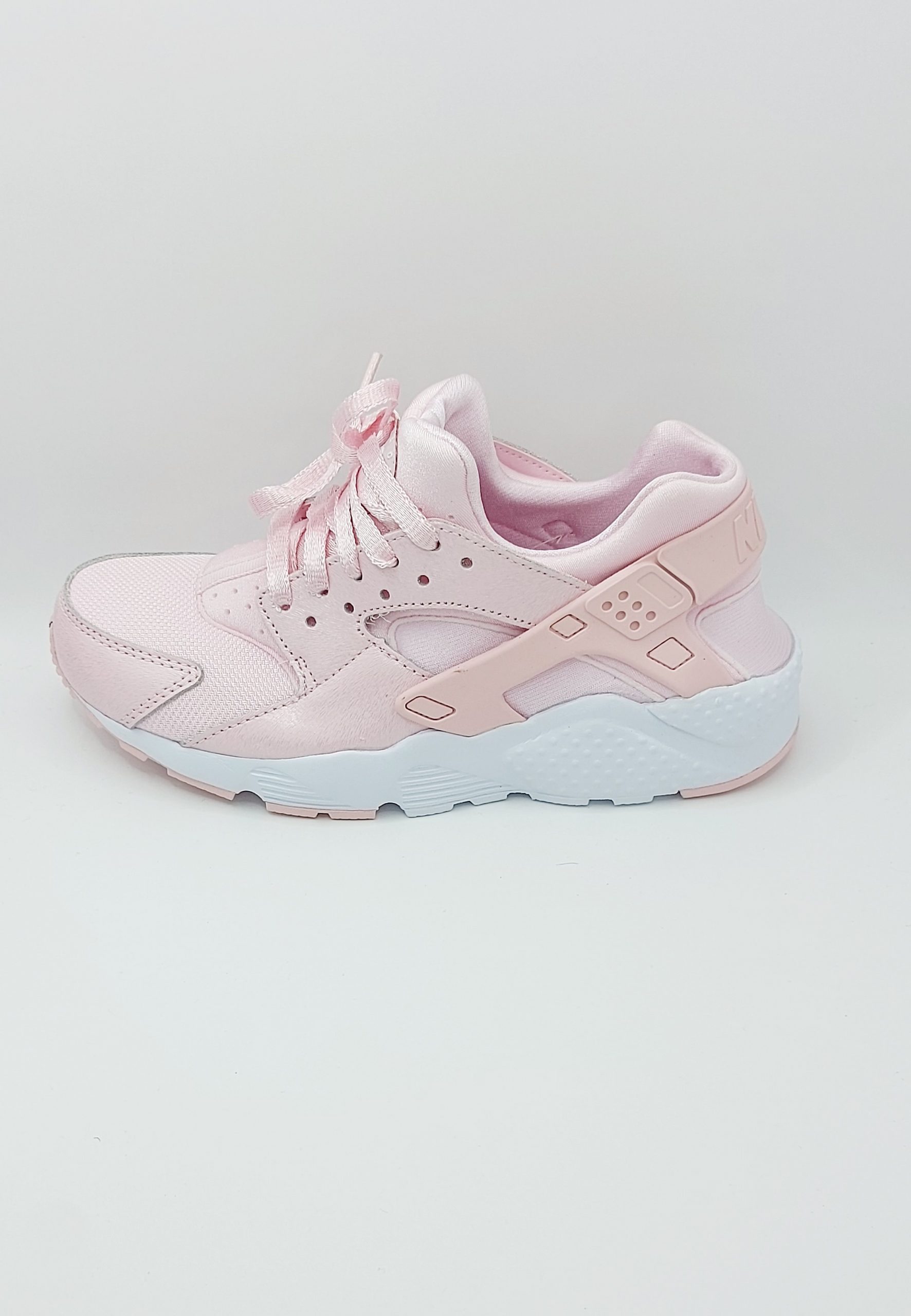 NIKE AIR HUARACHE
