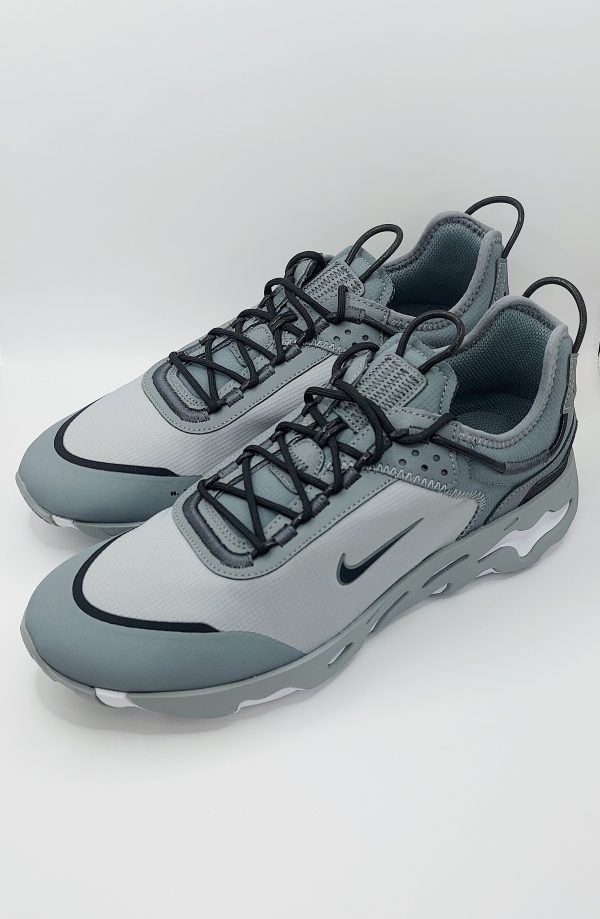 20240422_174904 NIKE REACT LIVE
