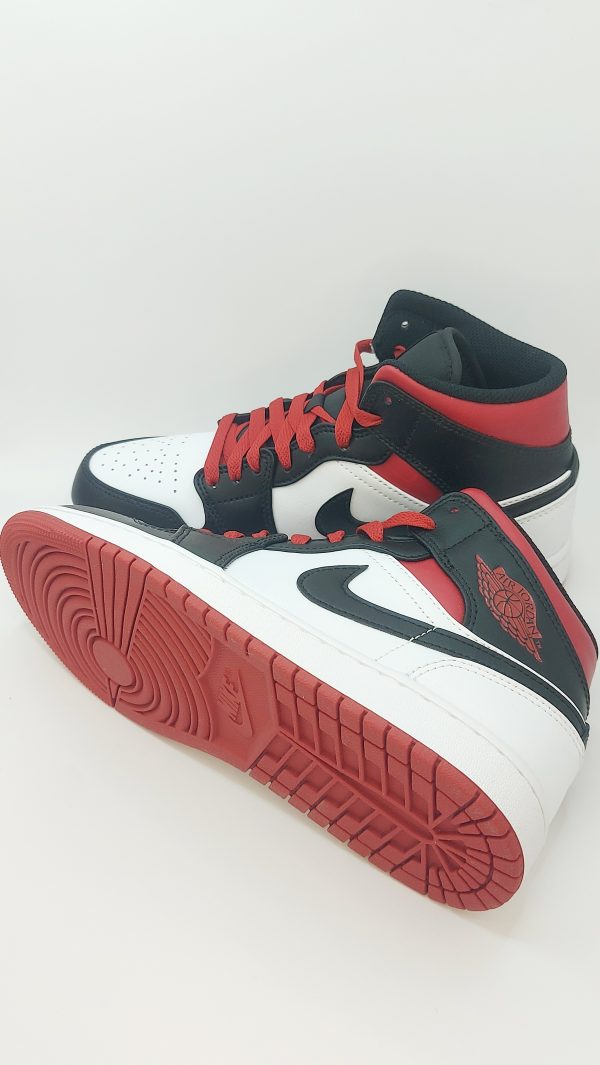 20240423_124229 NIKE AIR JORDAN1 MID