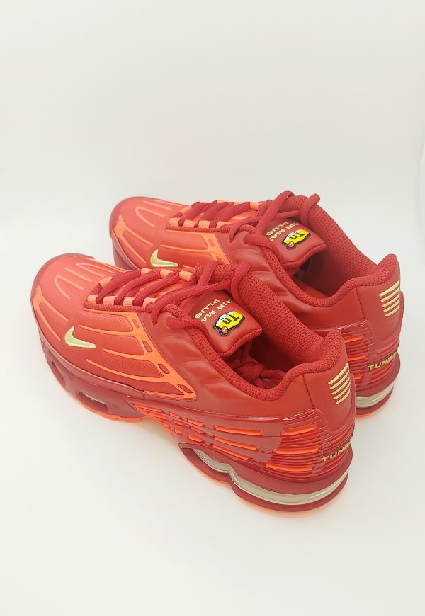 20240423_151005 NIKE AIR MAX PLUS 3