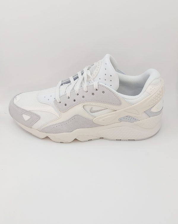 20240423_161648 NIKE AIR HUARACHE RUNNER