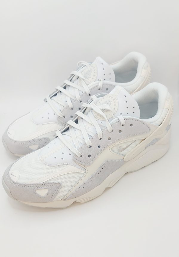 20240423_161810 NIKE AIR HUARACHE RUNNER