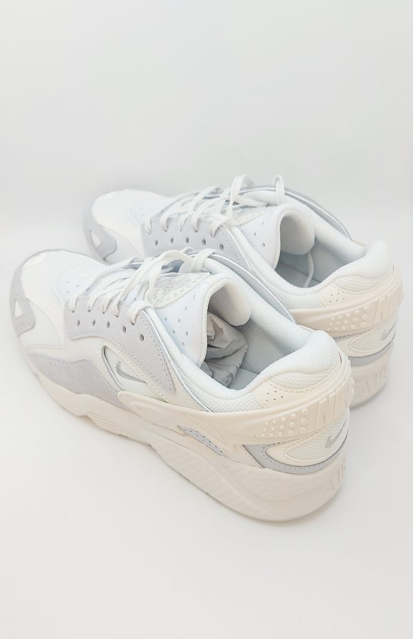 20240423_161825 NIKE AIR HUARACHE RUNNER