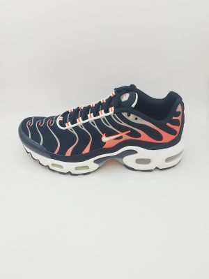 NIKE AIR MAX PLUS