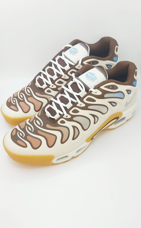 20240423_164259 NIKE AIR MAX PLUS DRIFT