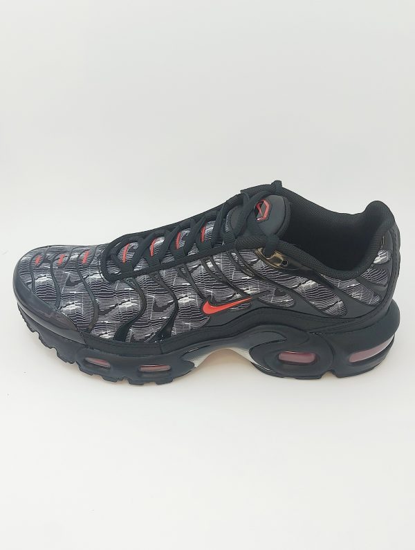20240423_174845 NIKE AIR MAX PLUS