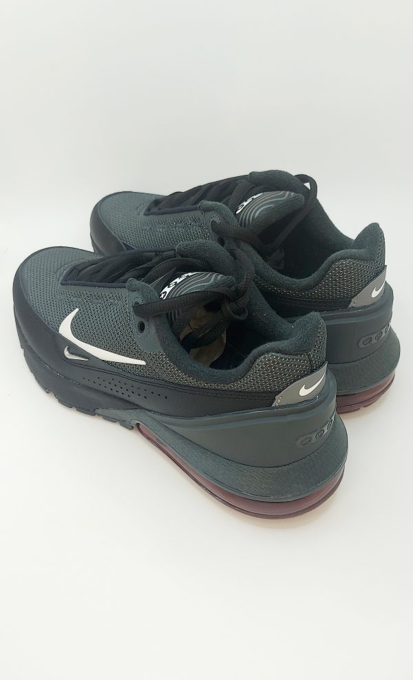 20240423_175236 NIKE AIR MAX PULSE